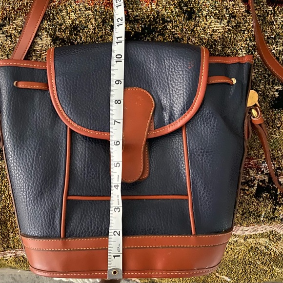 Pebble navy blue and brown crossbody bucket bag/purse - Picture 7 of 9